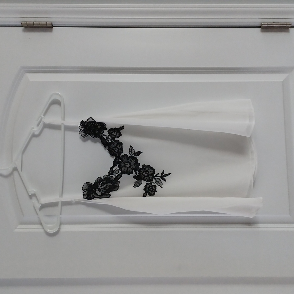 White and black appliqué camisole